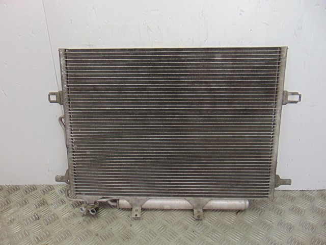 A2115001154 MERCEDES Condensador aire acondicionado  en stock Gandía
