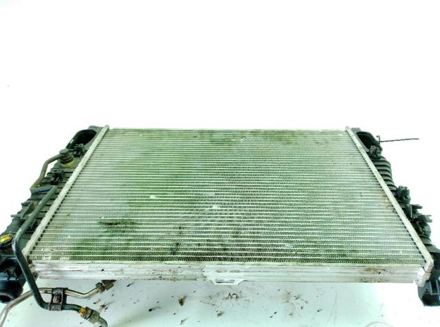 A2115003202 Radiador de refrigeración del motor  disponible Utrera