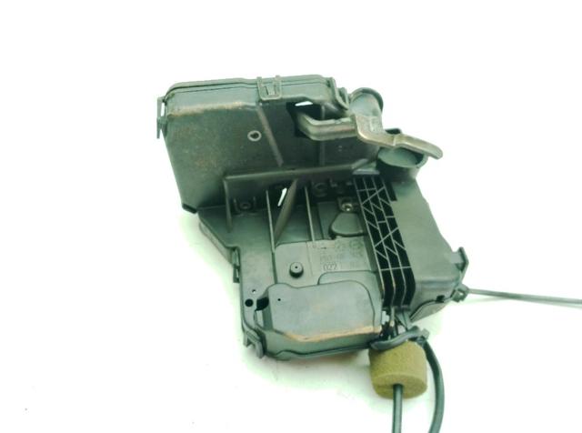 A2117200635 Cerradura de puerta delantera derecha  en stock Castellón