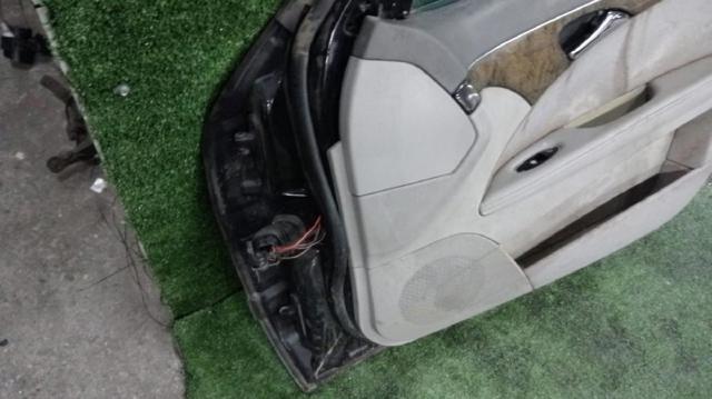 A2117201405 MERCEDES Puerta delantera derecha comprar Madrid