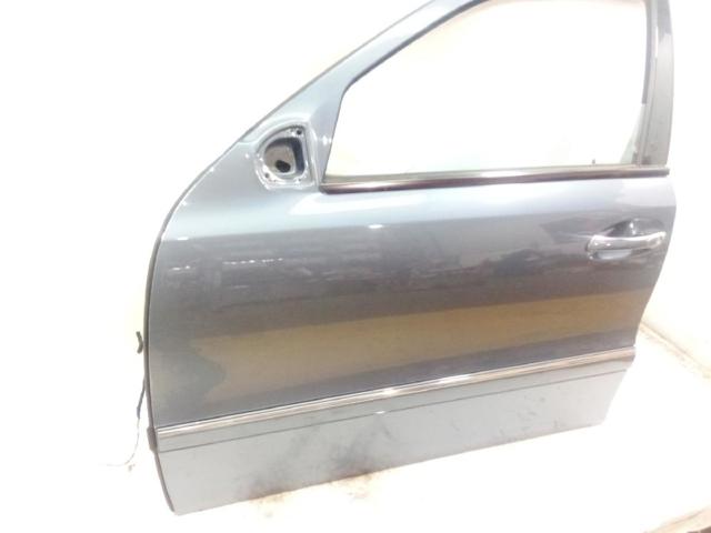A2117201405 MERCEDES Puerta delantera derecha  en stock Córdoba