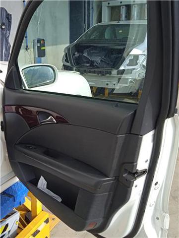 A2117201405 MERCEDES Puerta delantera derecha comprar Bilbao