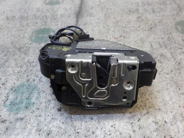 A2117300635 MERCEDES Cerradura de la puerta trasera derecha  en stock Huelva