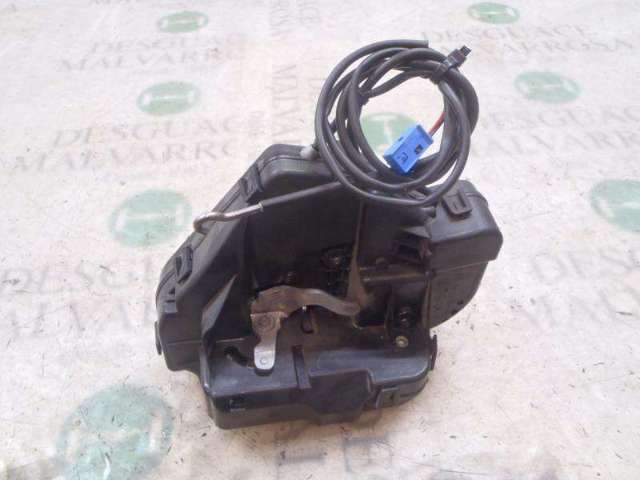 A2117300635 MERCEDES Cerradura de la puerta trasera derecha comprar Alcalá