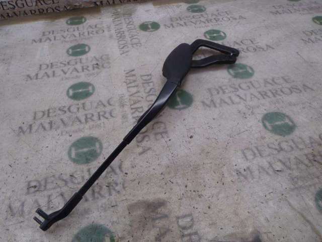 A2118200444 MERCEDES Brazo del limpiaparabrisas  en stock Córdoba
