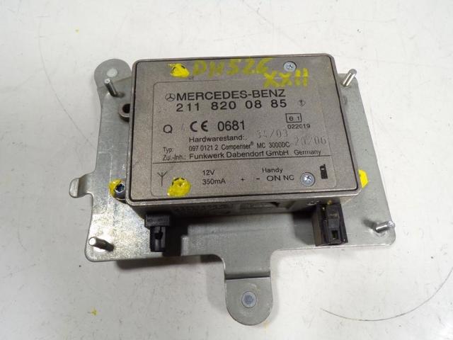 A2118200885 MERCEDES Amplificador de señal de antena  en stock Huelva