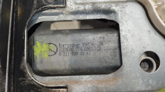 A2118201842 Motor del elevalunas de la puerta delantera derecha  en stock Sabadell