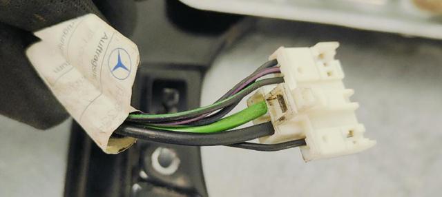 A2118201842 Motor del elevalunas de la puerta delantera derecha  en stock Sabadell