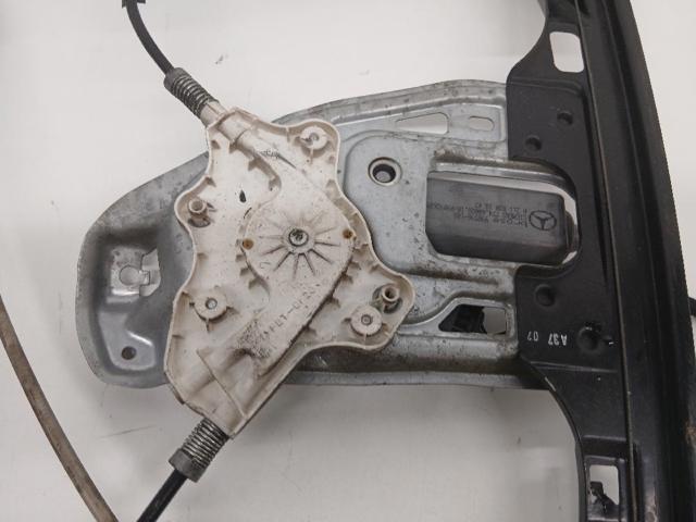 A2118201842 MERCEDES Motor del elevalunas de la puerta delantera derecha  comprar en Jaén