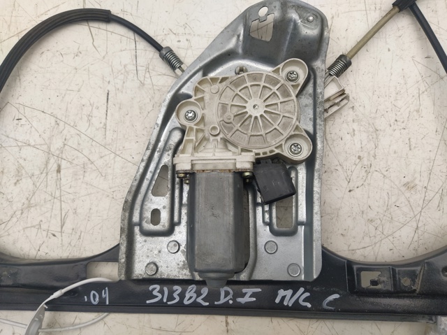 A2118201842 Motor del elevalunas de la puerta delantera derecha  en stock Castellón