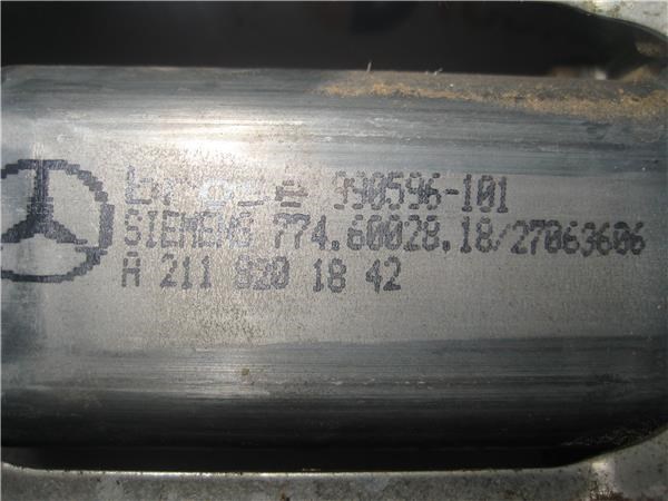 A2118201842 Motor del elevalunas de la puerta delantera derecha  comprar en Reus