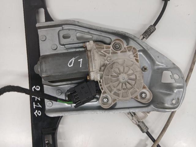 A2118201842 Motor del elevalunas de la puerta delantera derecha  en stock Granada