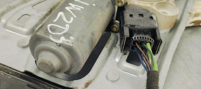 MERCEDES A2118201842 Motor del elevalunas de la puerta delantera derecha  comprar en Ponferrada