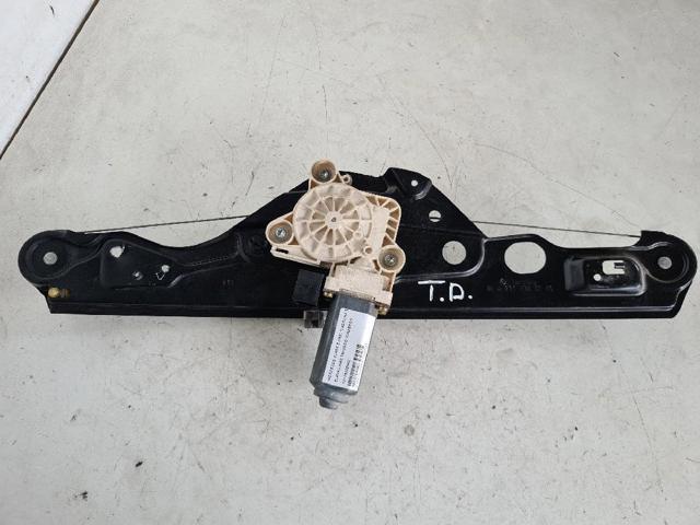 A2118202442 MERCEDES Motor del elevalunas de la puerta trasera derecha comprar Madrid