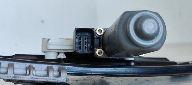 A2118202442 Motor del elevalunas de la puerta trasera derecha  comprar en Pontevedra
