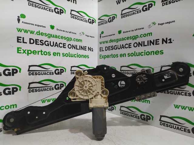 A2118202442 Motor del elevalunas de la puerta trasera derecha comprar Almería