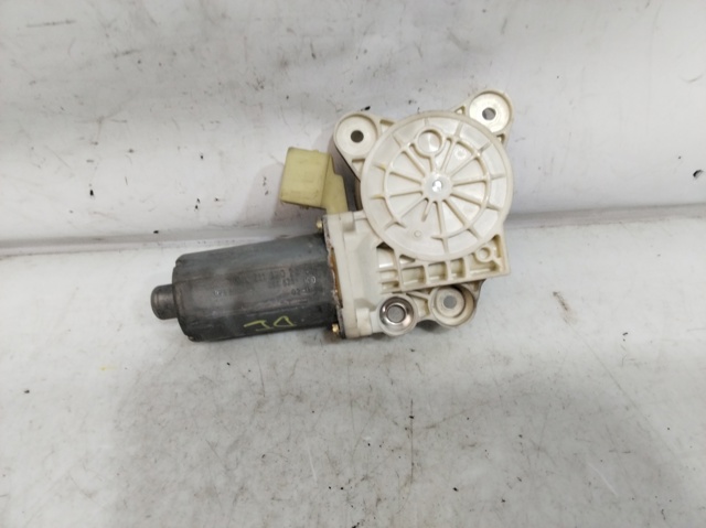 MERCEDES A2118202942 Motor del elevalunas de la puerta delantera izquierda  comprar en Murcia