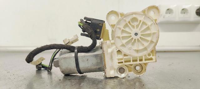 A2118202942 MERCEDES Motor del elevalunas de la puerta delantera izquierda  comprar en Oviedo