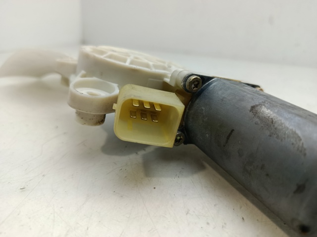 A2118202942 MERCEDES Motor del elevalunas de la puerta delantera izquierda  comprar en Jaén