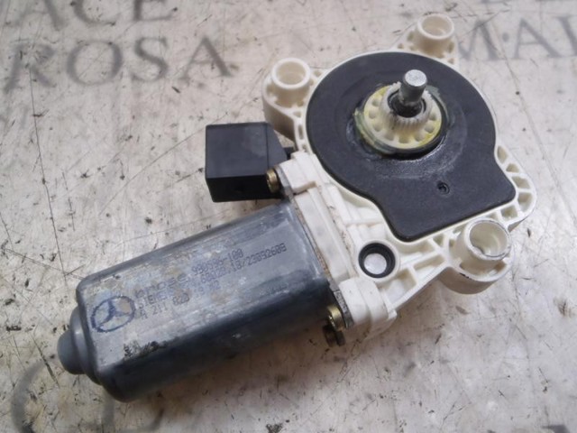 A2118203042 Motor del elevalunas de la puerta delantera derecha comprar Sevilla