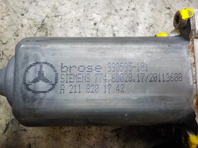 MERCEDES A2118203042 Motor del elevalunas de la puerta delantera derecha  comprar en Albacete