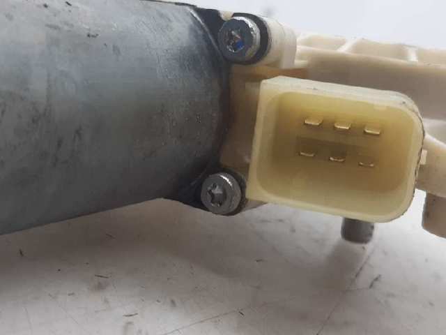 MERCEDES A2118203042 Motor del elevalunas de la puerta delantera derecha comprar Pamplona