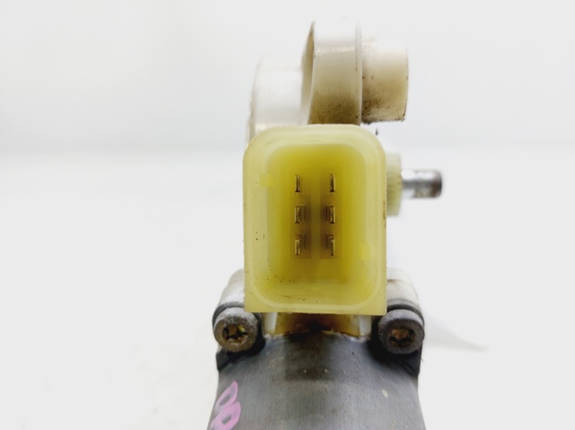 A2118203042 Motor del elevalunas de la puerta delantera derecha comprar Sevilla