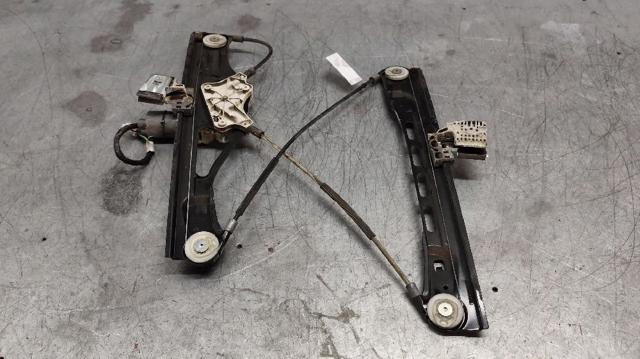 A2118203042 Motor del elevalunas de la puerta delantera derecha  en stock Granada