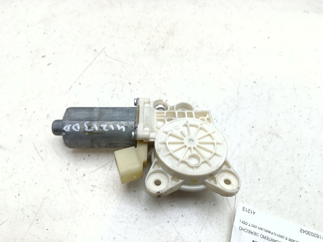 A2118203042 Motor del elevalunas de la puerta delantera derecha  comprar en Zaragoza