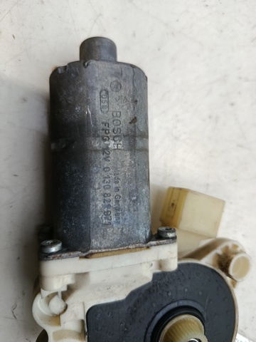 MERCEDES A2118203042 Motor del elevalunas de la puerta delantera derecha  comprar en Murcia