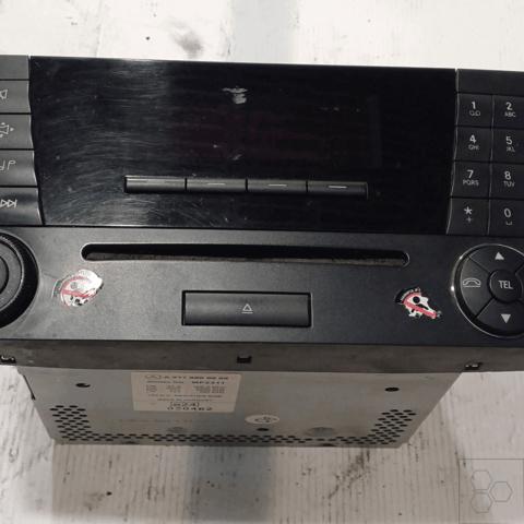 A2118209889 MERCEDES Radio AM/FM  comprar en Oviedo