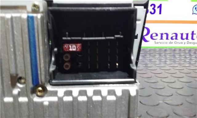 A2118209889 Radio AM/FM  comprar en Zaragoza