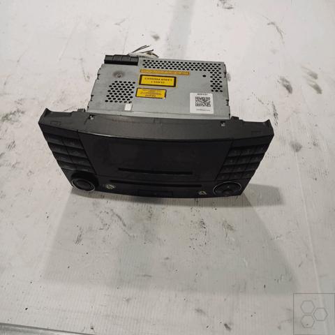 A2118209889 MERCEDES Radio AM/FM  comprar en Jaén