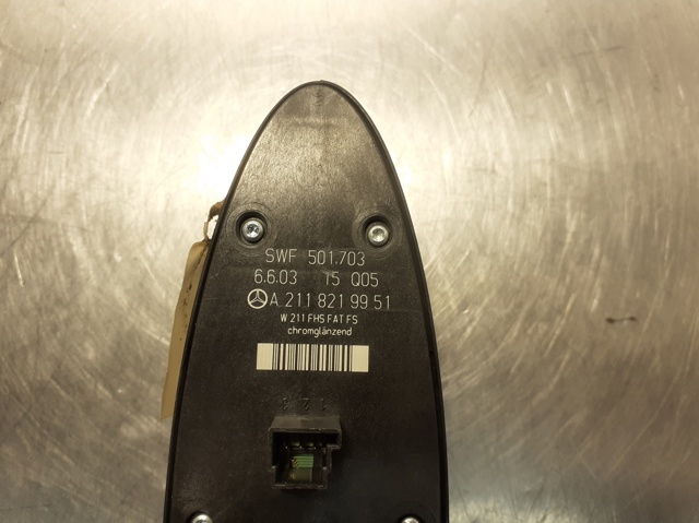 A2118219951 Interruptor de elevalunas delantera izquierda comprar Almería