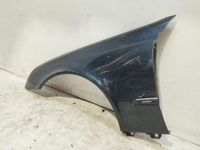 MERCEDES A2118800718 Aleta delantera izquierda  en stock Terrassa
