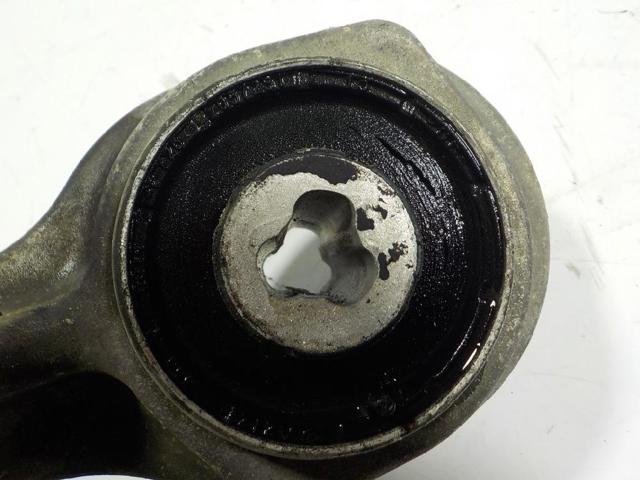 A2123302711 MERCEDES Brazo superior izquierdo de la suspensión delantera comprar Alcalá