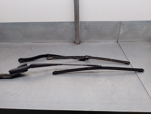 MERCEDES A2128200944 Brazo del limpiaparabrisas  disponible España
