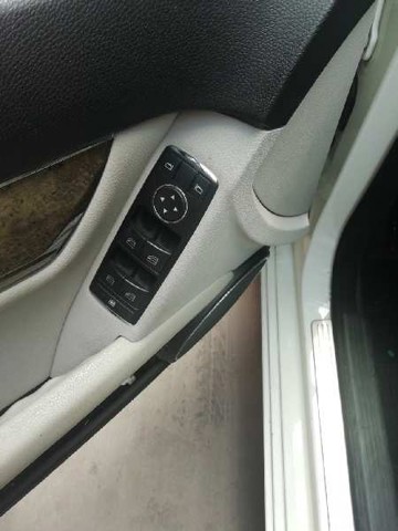 MERCEDES A2128208210 Interruptor de elevalunas delantera izquierda  en stock Terrassa