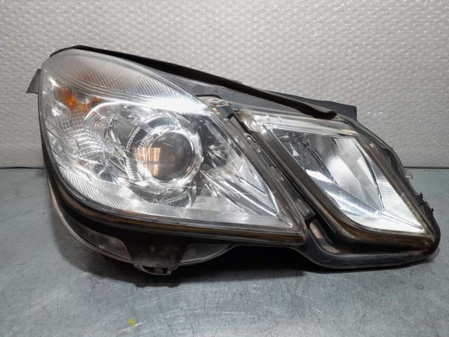 Luz derecha A2128208261 MERCEDES
