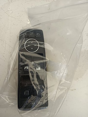 A2128208310 MERCEDES Unidad de control de elevalunas delantera izquierda  comprar en Oviedo