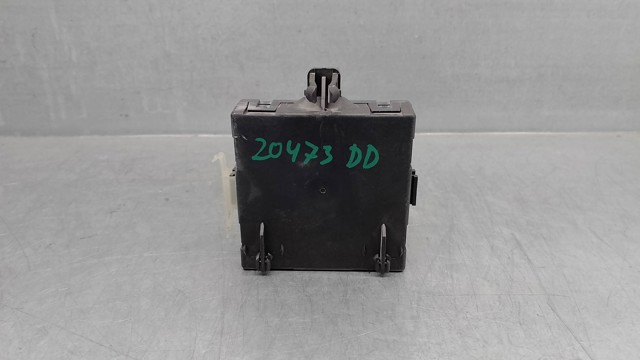 MERCEDES A2129004302 Unidad de confort de la puerta delantera  disponible Valladolid