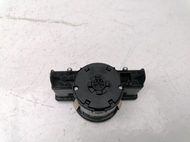 MERCEDES A2129050551 Interruptor de luces en el tablero  en stock Terrassa