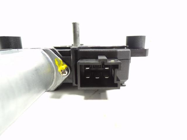 A2139060602 Motor del elevalunas de la puerta trasera derecha  comprar en Pontevedra