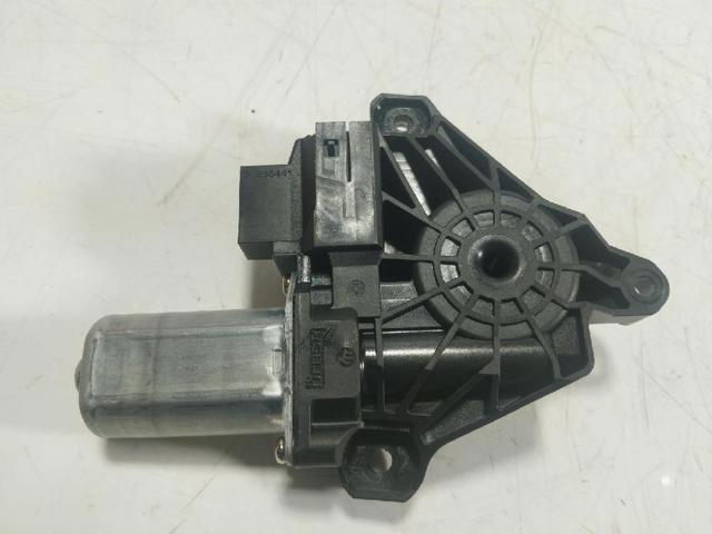 A2139060602 MERCEDES Motor del elevalunas de la puerta trasera derecha  comprar en Jaén