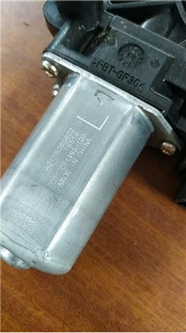 A2139060602 Motor del elevalunas de la puerta trasera derecha  comprar en Zaragoza