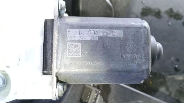 MERCEDES A2139069501 Motor del elevalunas de la puerta delantera derecha  comprar en Ponferrada