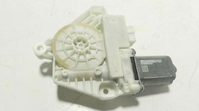 A2139069501 MERCEDES Motor del elevalunas de la puerta delantera derecha  comprar en Lleida