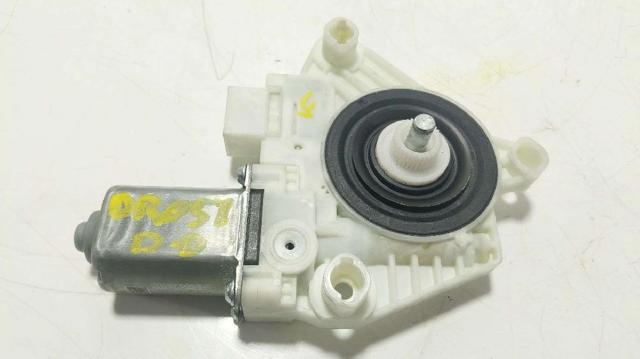 A2139069501 MERCEDES Motor del elevalunas de la puerta delantera derecha comprar Alcalá