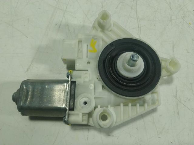 A2139069501 MERCEDES Motor del elevalunas de la puerta delantera derecha  disponible Ourense