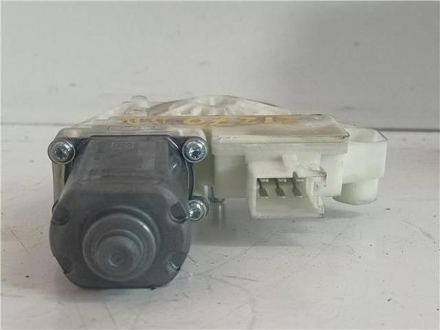 A2139069501 MERCEDES Motor del elevalunas de la puerta delantera derecha  comprar en Oviedo